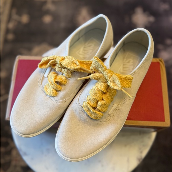 Vans x Free People Authentic Sneakers Cream Canvas Orange Laces Women 8 Men 6.5 - Picture 6 of 8